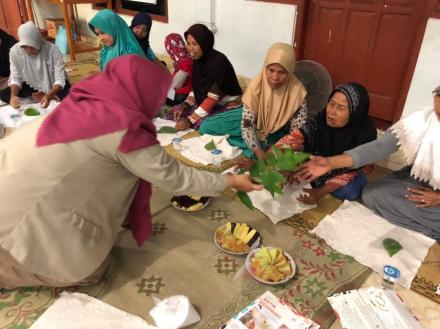 Pelatihan Batik Ecoprint Glagahan 