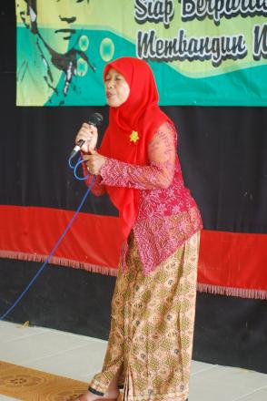 Lomba Menyanyi Ibu-Ibu PKK