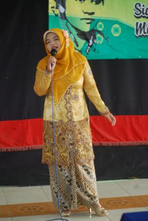 Lomba Menyanyi Ibu-Ibu PKK