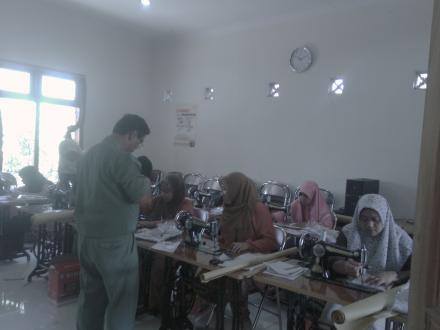 Pelatihan Menjahit