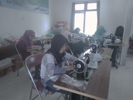 Pelatihan Menjahit